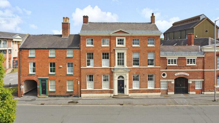 Flat in Burton-On-Trent