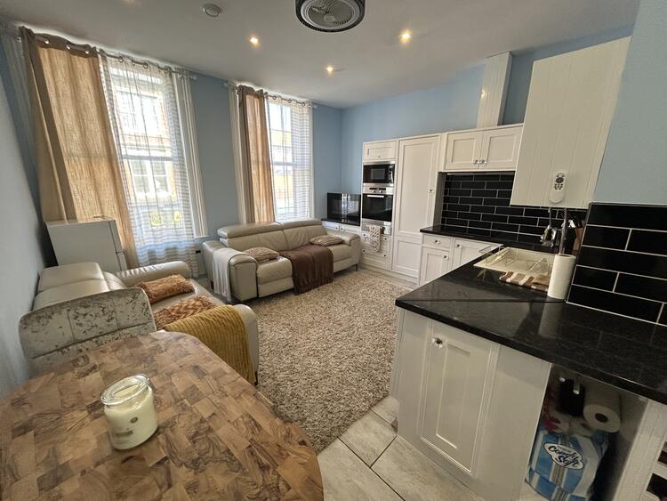 Apartment in Burton-On-Trent image 2