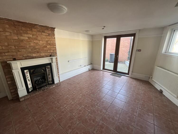 81 Stretton Road, Leicester, Leicestershire LE3 6BL