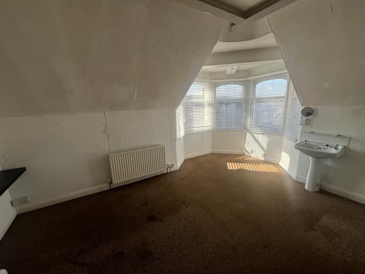 81 Stretton Road, Leicester, Leicestershire LE3 6BL
