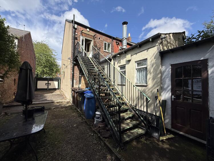 Commercial Property in Sheffield image 3