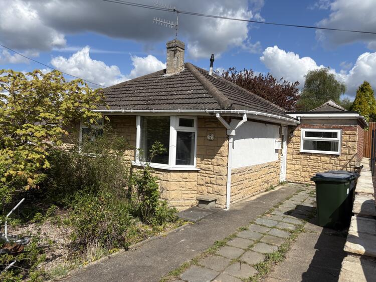 Detached Bungalow in Nottingham