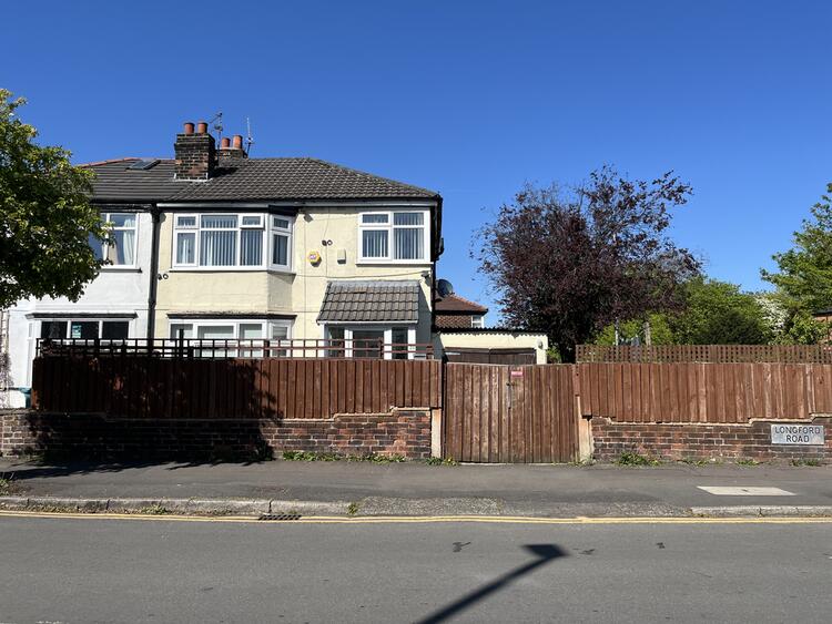 Semi-detached House in Manchester