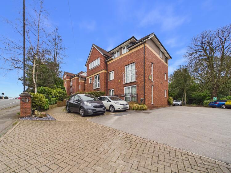 Flat in Derby