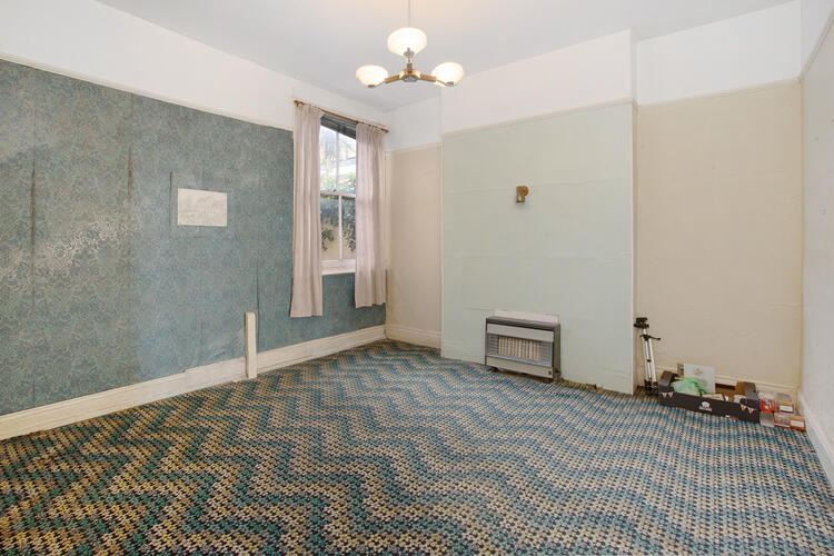 Terraced House in Dawlish image 3