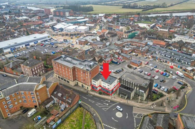 Commercial Property in Gainsborough image 4