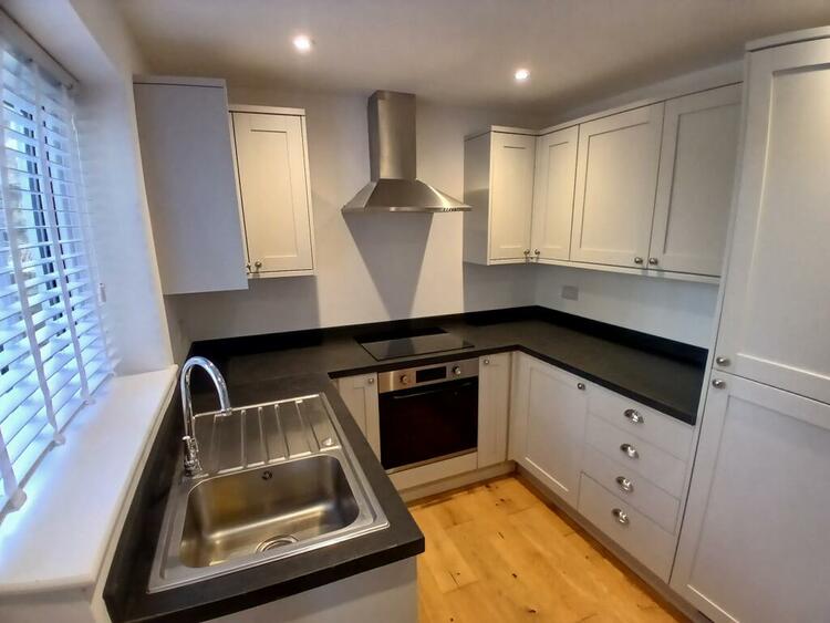 Semi-detached House in Whitby image 4