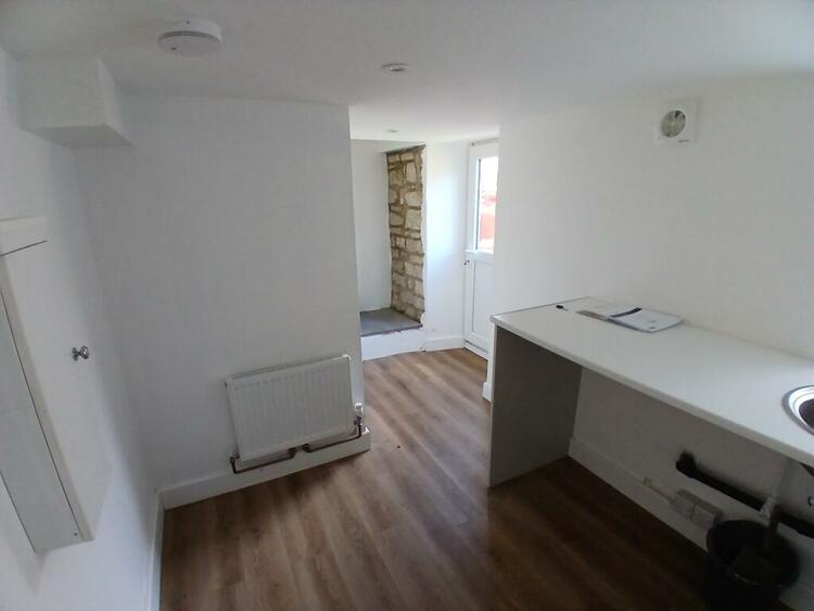 Semi-detached House in Whitby image 5
