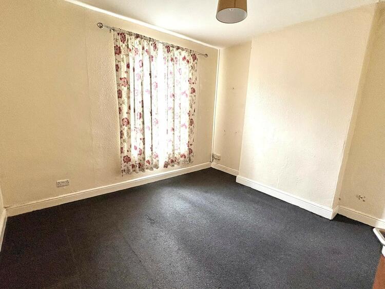 End of Terrace House in Nottingham image 5