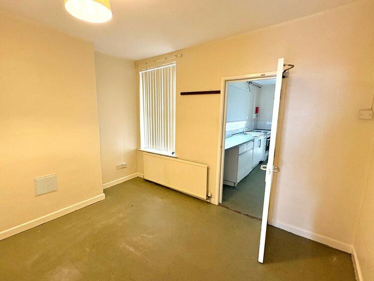 End of Terrace House in Nottingham image 3