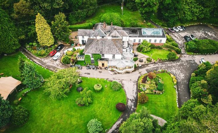 Harrisons Hall, Gwernymynydd, Mold, Flintshire CH7 5JS