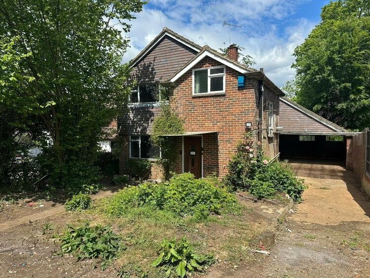 Detached House in Coulsdon