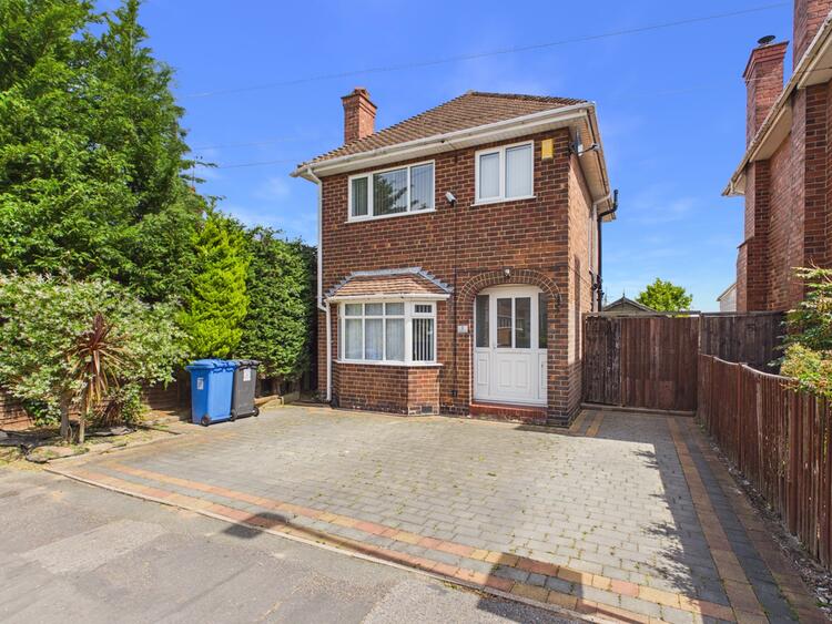 Detached House in Derby