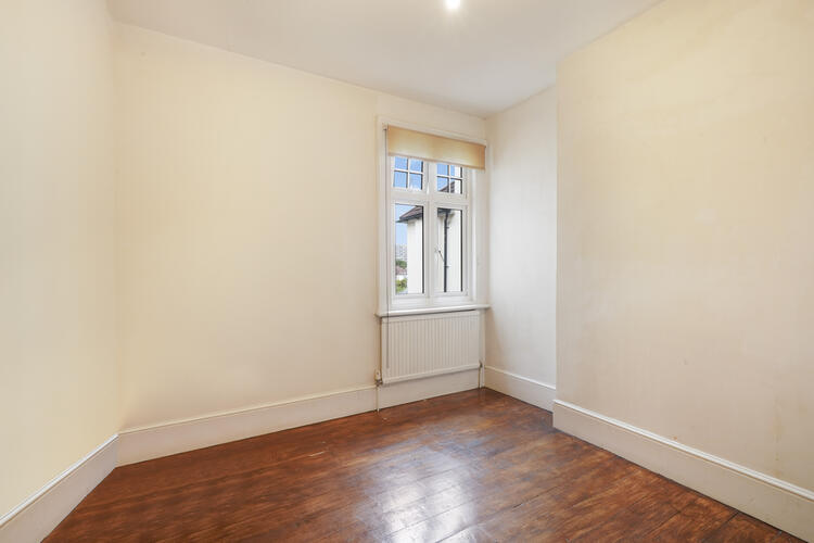 Semi-detached House in Harrow image 4