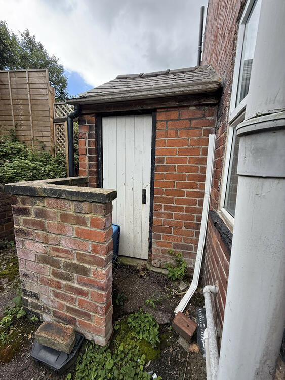 Terraced House in Sheffield image 5