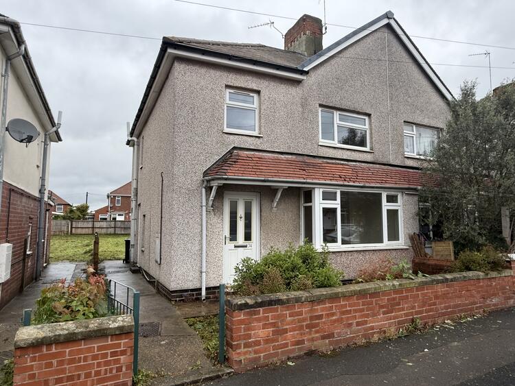 Semi-detached House in Worksop