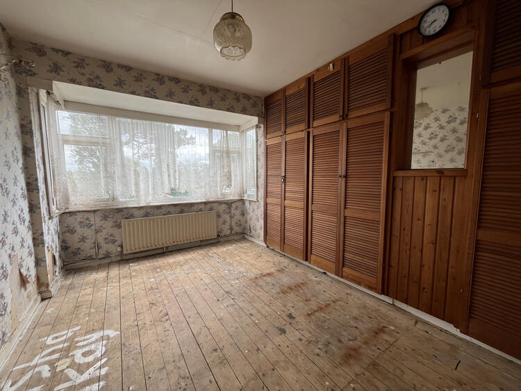 Semi-detached House in Leeds image 5
