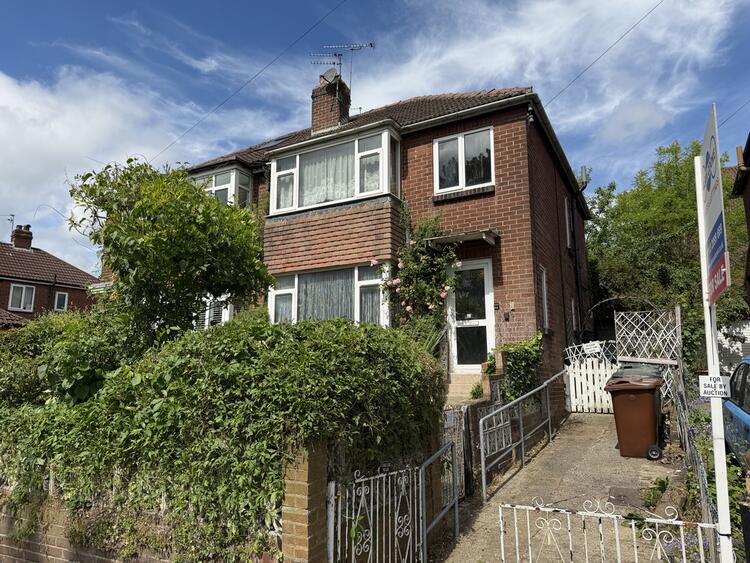 Semi-detached House in Leeds