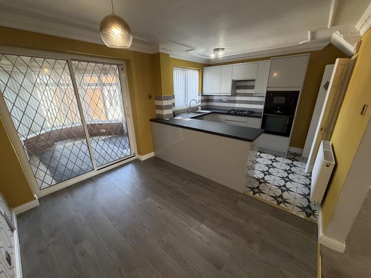 Semi-detached House in Walsall image 3