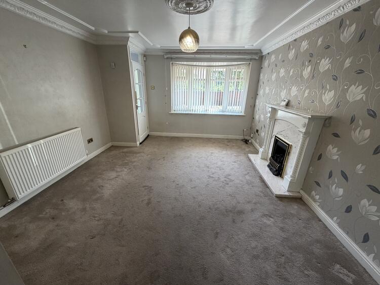 Semi-detached House in Walsall image 5