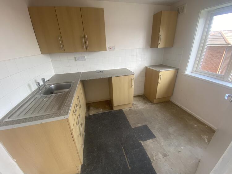 Flat in Doncaster image 5