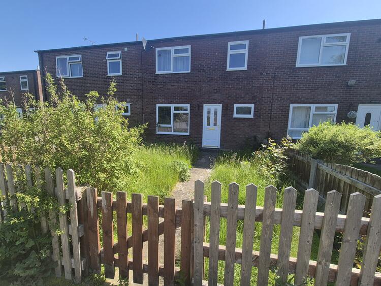 Terraced House in Southport image 2