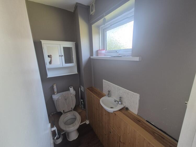 Terraced House in Southport image 4