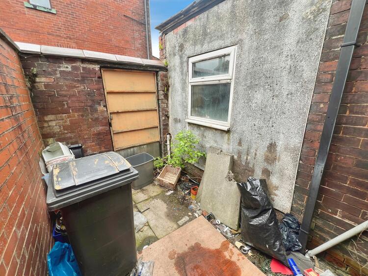 130 Bennetts Lane, Bolton, Lancashire BL1 6JE