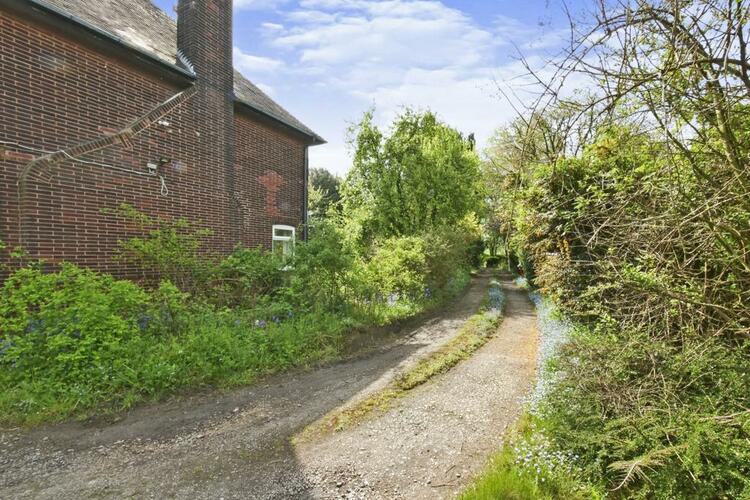Hill Close, Chesterfield Road, Arkwright Town, Chesterfield, Derbyshire S44 5DR