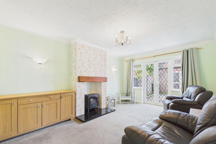 117 Dicksons Drive, Newton, Chester, Cheshire CH2 2BT