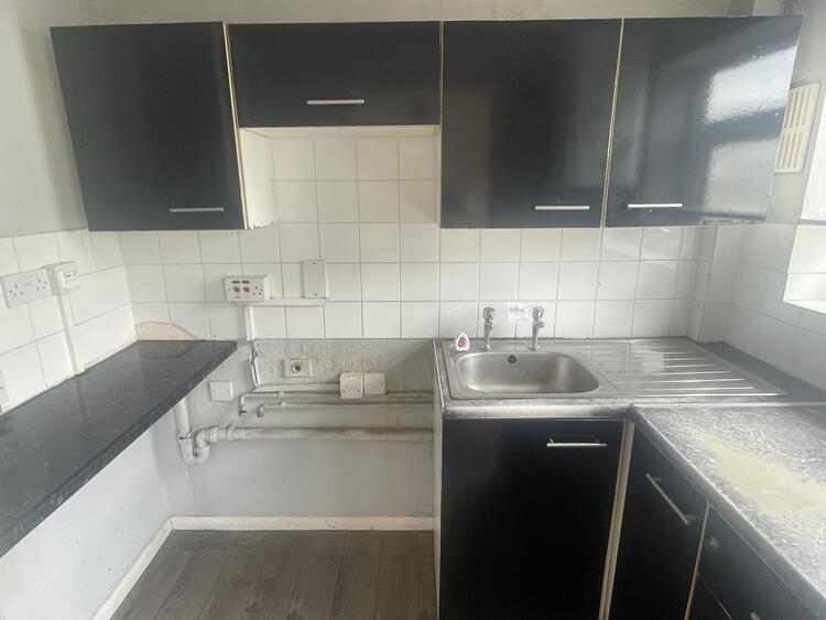 Apartment in St. Leonards-On-Sea image 3