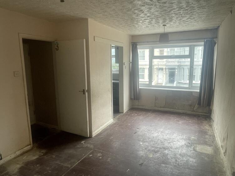 Apartment in St. Leonards-On-Sea image 5