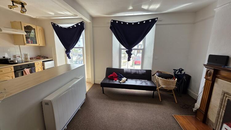 41 Abbey Road, Torquay, Devon TQ2 5NQ