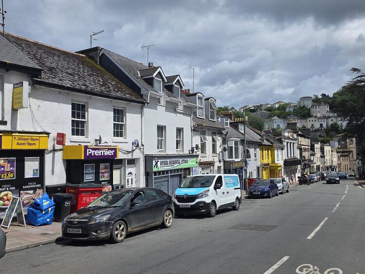 41 Abbey Road, Torquay, Devon TQ2 5NQ