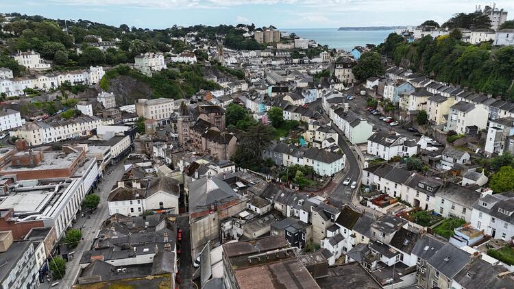 41 Abbey Road, Torquay, Devon TQ2 5NQ