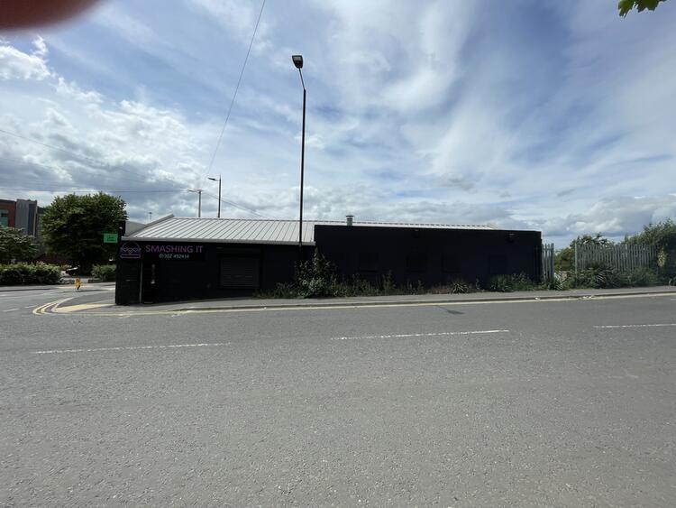 Shop in Doncaster image 4