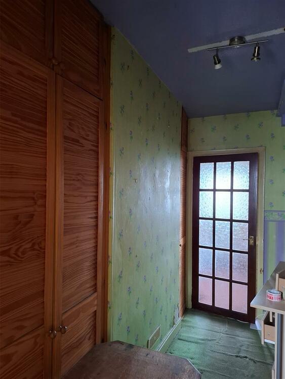 Semi-detached House in Chesterfield image 5