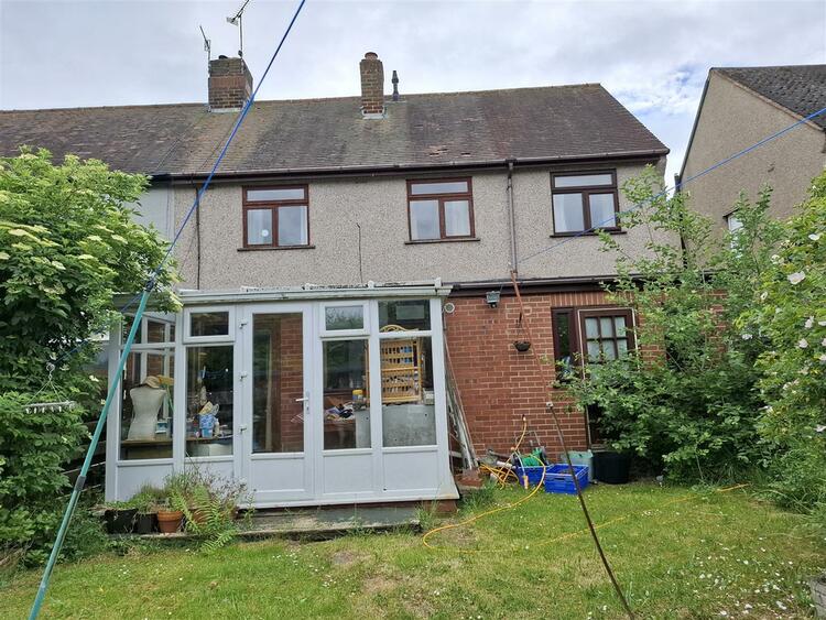 Semi-detached House in Chesterfield image 2
