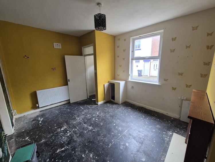 Terraced House in Preston image 4