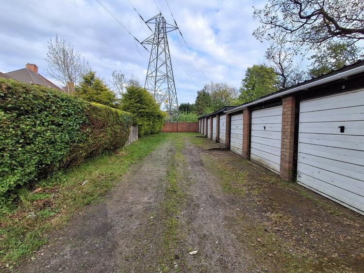 Garages in Birmingham image 5