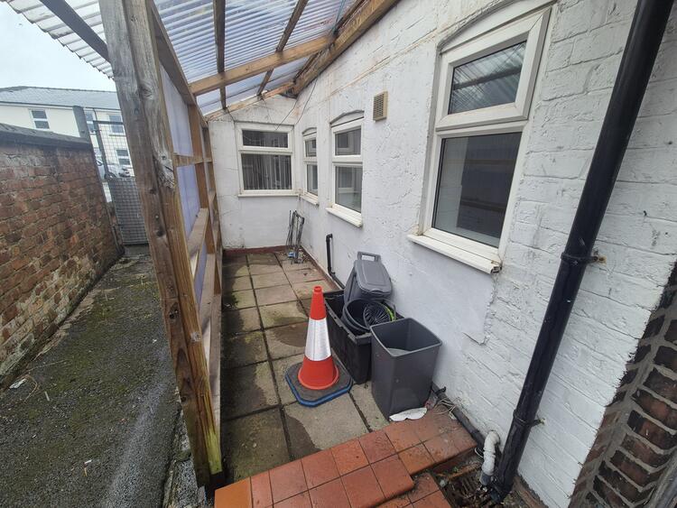 Semi-detached House in Ormskirk image 5