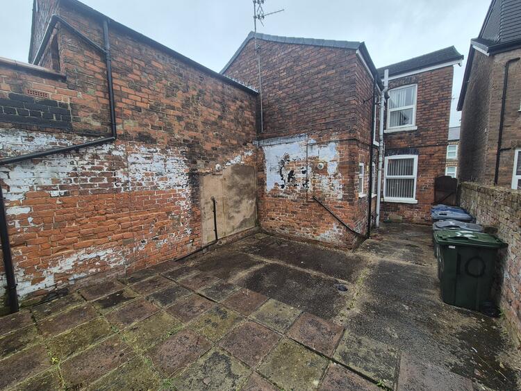 10 Wigan Road, Ormskirk, Lancashire L39 2AU