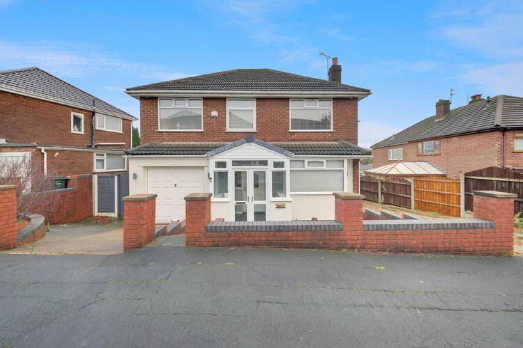 34 Bankside, Clayton-Le-Woods, Chorley, Lancashire PR6 7PZ