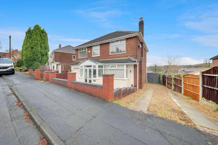34 Bankside, Clayton-Le-Woods, Chorley, Lancashire PR6 7PZ