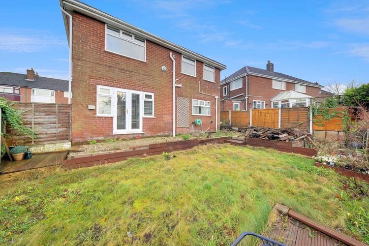 34 Bankside, Clayton-Le-Woods, Chorley, Lancashire PR6 7PZ