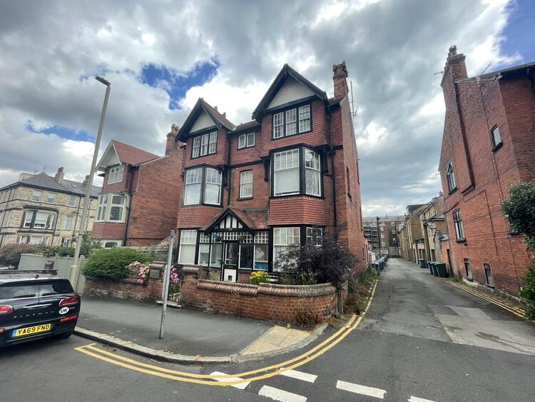 28 West Street, Scarborough, North Yorkshire YO11 2QP