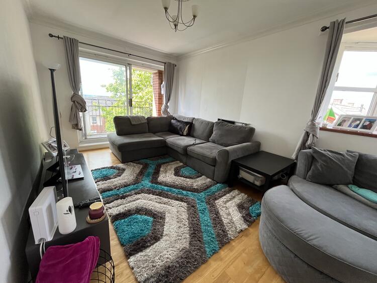 Flat in Batley image 2
