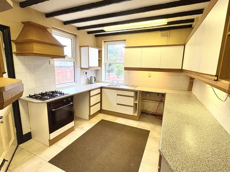 Terraced House in Derby image 5