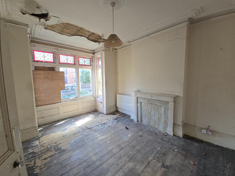 49 Warwick Gardens, Worthing, West Sussex BN11 1PF