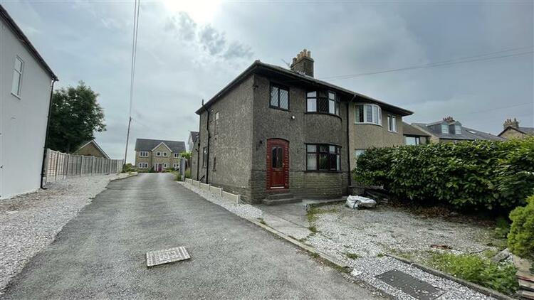 Semi-detached House in Buxton